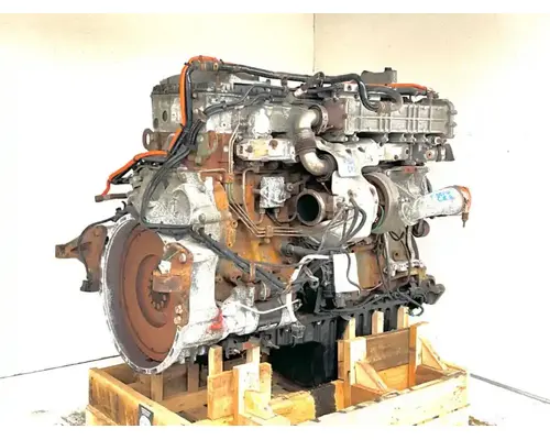 Detroit DD13 Engine Assembly