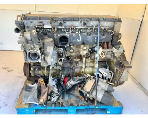 Detroit DD13 Engine Assembly