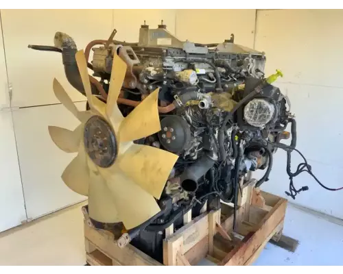 Detroit DD13 Engine Assembly