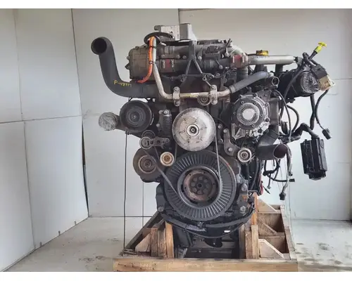 Detroit DD13 Engine Assembly