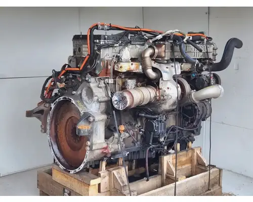 Detroit DD13 Engine Assembly