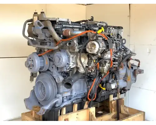 Detroit DD13 Engine Assembly