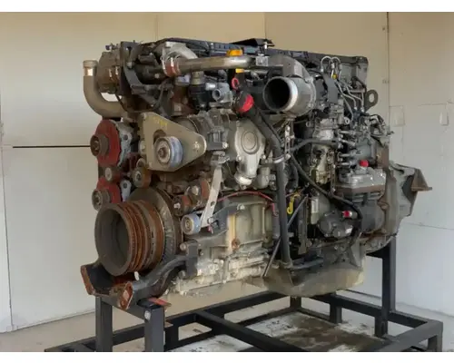 Detroit DD13 Engine Assembly