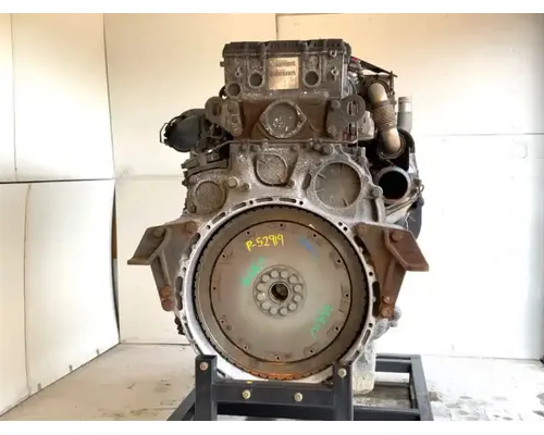 Detroit DD13 Engine Assembly
