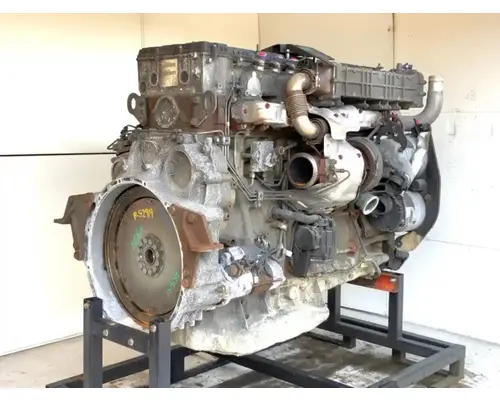 Detroit DD13 Engine Assembly
