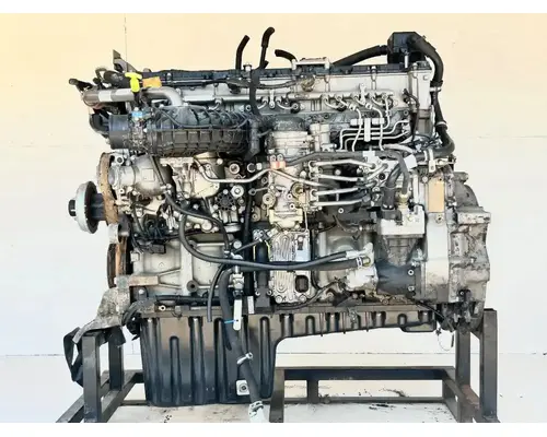 Detroit DD13 Engine Assembly