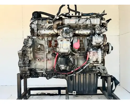 Detroit DD13 Engine Assembly