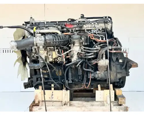 Detroit DD13 Engine Assembly