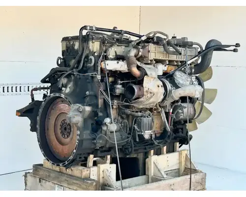 Detroit DD13 Engine Assembly