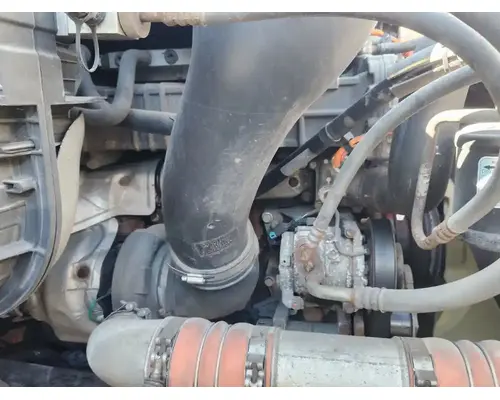Detroit DD13 Engine Assembly