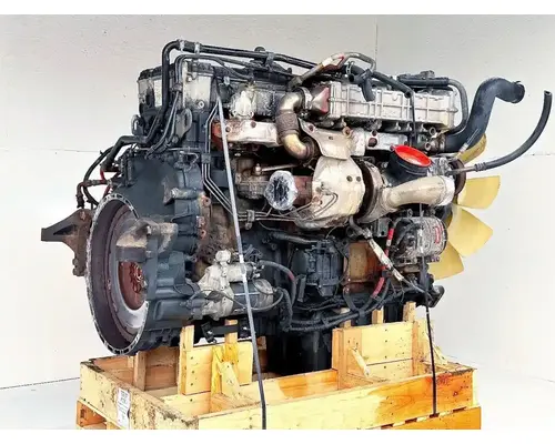Detroit DD13 Engine Assembly