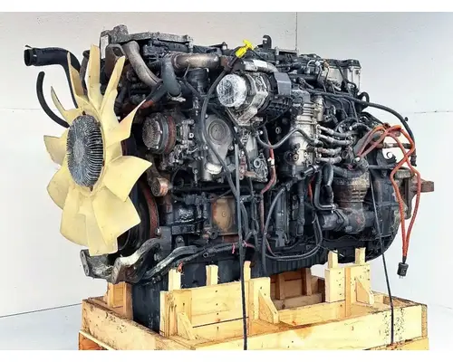 Detroit DD13 Engine Assembly