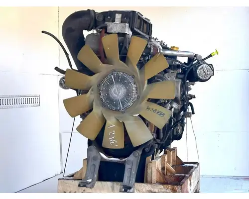 Detroit DD13 Engine Assembly