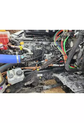 Detroit DD13 Engine Assembly