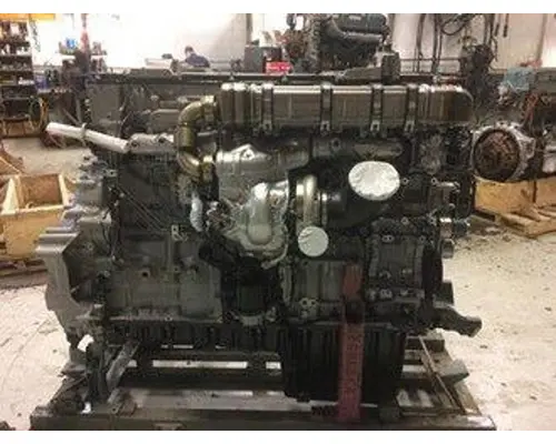 Detroit DD13 Engine Assembly