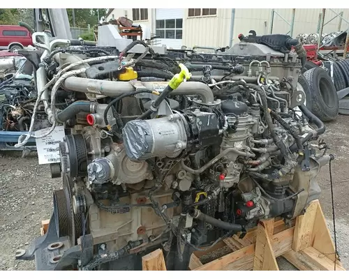 Detroit DD13 Engine Assembly