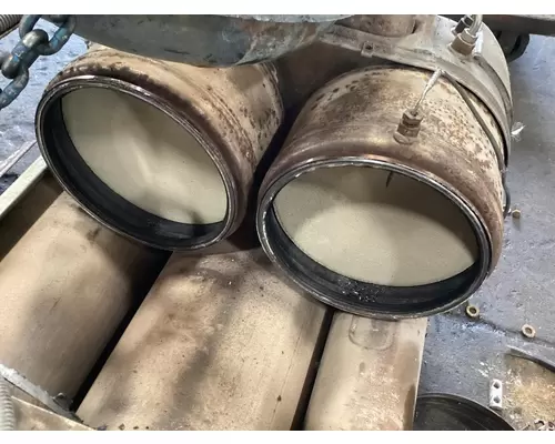 Detroit DD13 Exhaust DPF Assembly