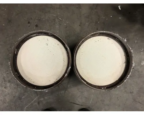 Detroit DD13 Exhaust DPF Assembly