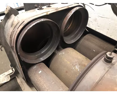 Detroit DD13 Exhaust DPF Assembly