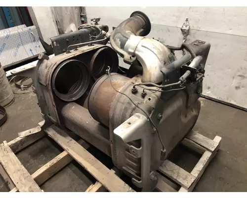 Detroit DD13 Exhaust DPF Assembly