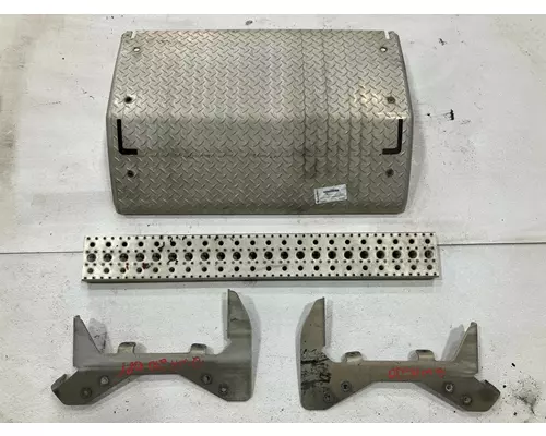 Detroit DD13 Exhaust DPF Assembly