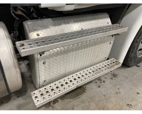 Detroit DD13 Exhaust DPF Assembly