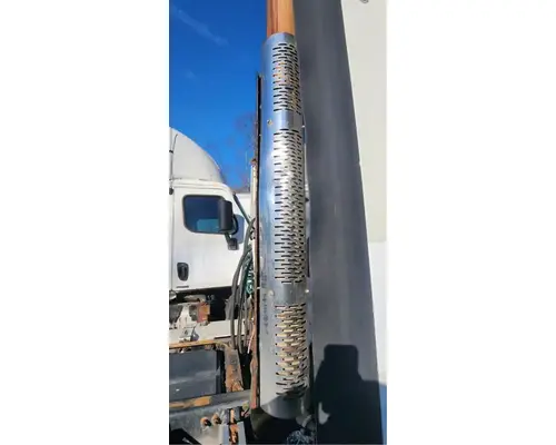 Detroit DD13 Muffler Shield