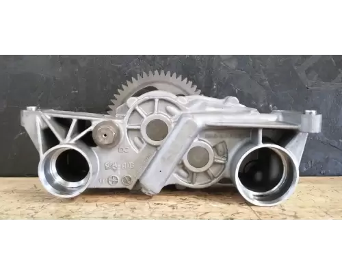 Detroit DD13 Oil Pump