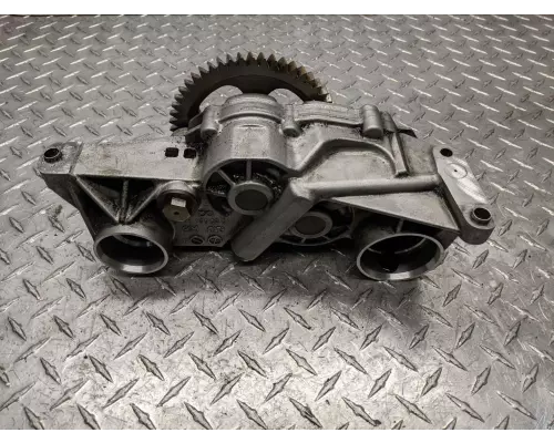 Detroit DD13 Oil Pump