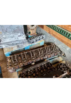 Detroit DD15 Cylinder Head