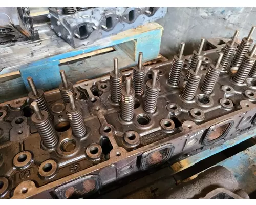 Detroit DD15 Cylinder Head