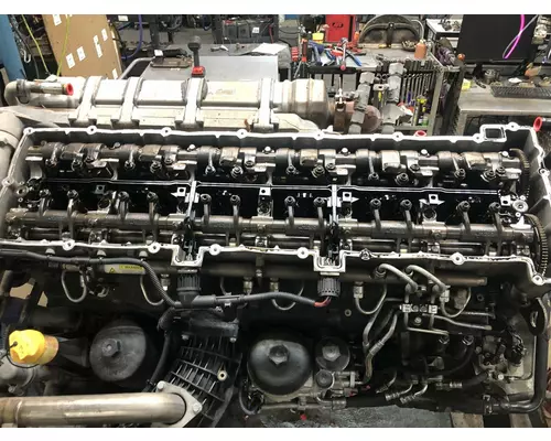 Detroit DD15 Engine Assembly