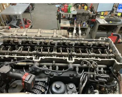 Detroit DD15 Engine Assembly