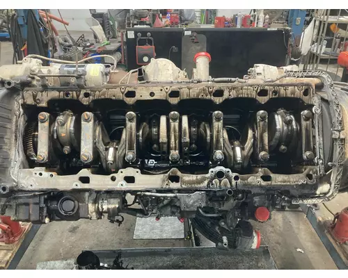 Detroit DD15 Engine Assembly