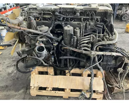 Detroit DD15 Engine Assembly