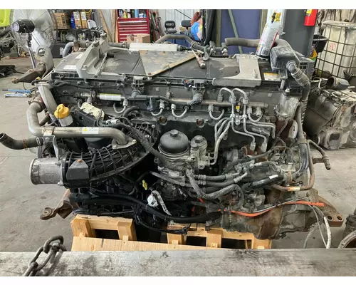 Detroit DD15 Engine Assembly