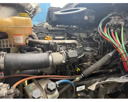 Detroit DD15 Engine Assembly