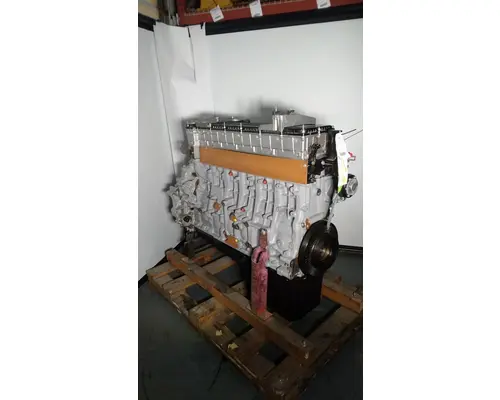 Detroit DD15 Engine Assembly