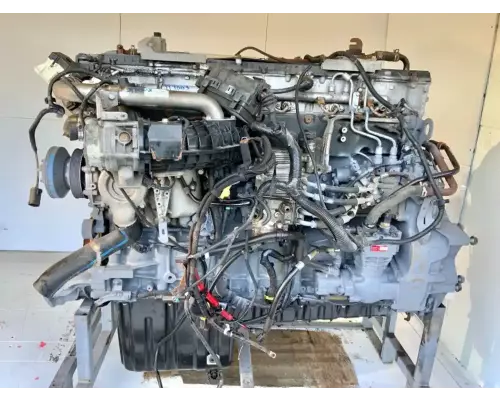 Detroit DD15 Engine Assembly