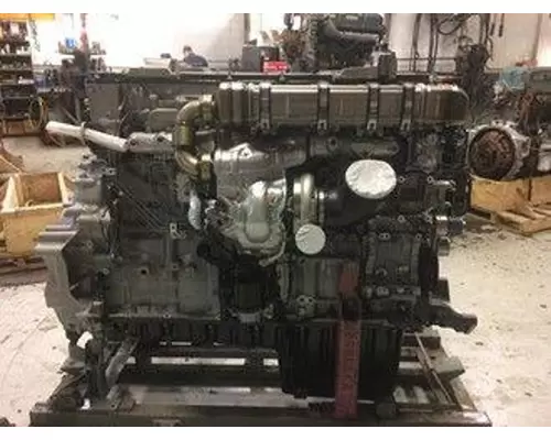 Detroit DD15 Engine Assembly