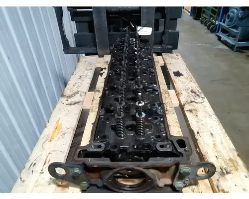 Detroit DD15 Engine Head Assembly