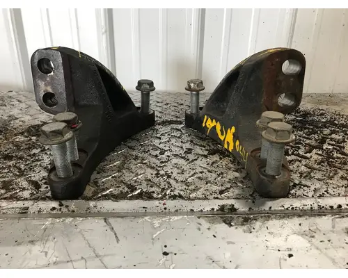 Detroit DD15 Engine Mounts