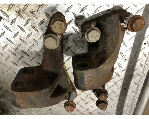 Detroit DD15 Engine Mounts