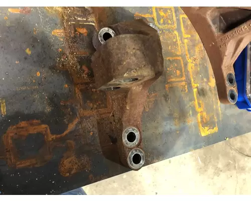 Detroit DD15 Engine Mounts