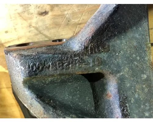 Detroit DD15 Engine Mounts