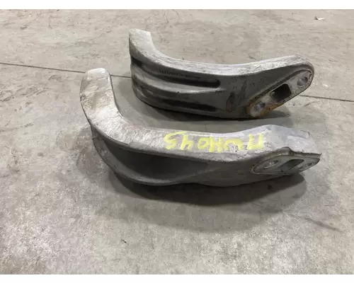 Detroit DD15 Engine Mounts