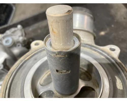 Detroit DD15 Engine Oil Cooler