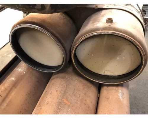 Detroit DD15 Exhaust DPF Assembly