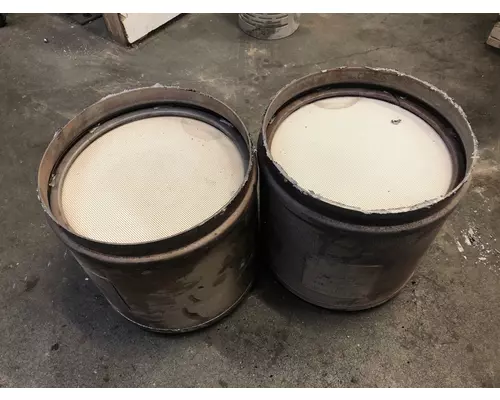 Detroit DD15 Exhaust DPF Assembly