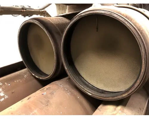 Detroit DD15 Exhaust DPF Assembly